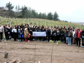 SUBÜ öğrencileri fidanları toprakla buluşturdu
