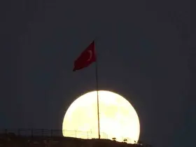 Süper Ay göz kamaştırdı
