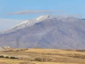 Süphan Dağı’na mevsimin ilk karı düştü
