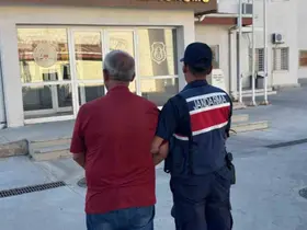 Şüphe üzerine durdurulan araçta 9 düzensiz göçmen yakalandı

