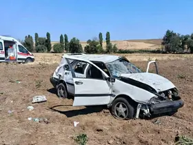 Takla atan otomobil hurdaya döndü: 2 yaralı
