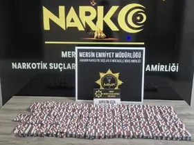 Takside arama yapan polis binlerce uyuşturucu hap ele geçirdi
