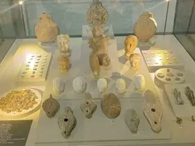 Tarihi eser kaçakçılığına dikkat çeken sergi ziyaretçilerini ağırlıyor
