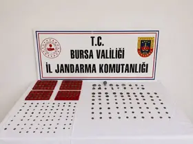Tarihi eser kaçakçısı sert kayaya çarptı
