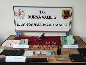 Tarihi incil ve tevratı 5 milyon dolara satmak istedi
