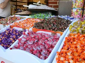 Tarihi Kemeraltı Çarşısı’nda Kurban Bayramı yoğunluğu yaşanıyor
