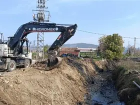 Tarım arazileri taşkınlara karşı korunuyor
