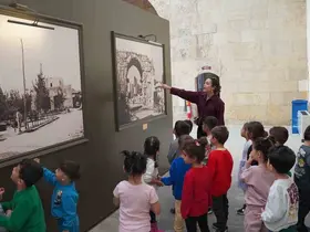 Tarsus Belediyesi, öğrencileri Kubat Paşa Medresesi’nde tarihle buluşturdu
