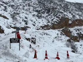 Taşyolu’nda çığ düştü, güzergâh ulaşıma kapatıldı
