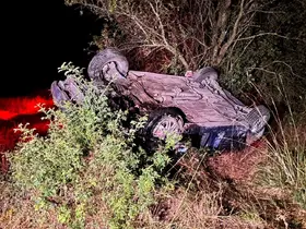 Tavşanlı’da otomobil takla attı: 1’i ağır 2 yaralı
