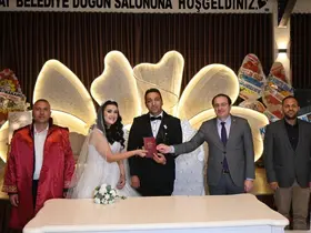 Tekin çiftinin nikahlarını Kaymakam Türker kıydı
