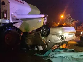 Tekirdağ’da taklalar atan otomobilin fuar alanına uçtuğu kaza kamerada
