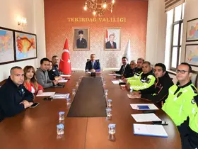 Tekirdağ’da Trafik Güvenliği Toplantısı: "Trafik işaretleri sadeleştirme komisyonu" kuruldu
