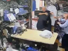 Tekstilci, komşusunu darbetti: "Dükkanıma çökmeye çalışıyorlar"
