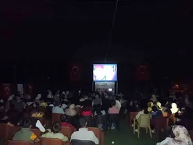 Tendürek Dağı eteklerinde sinema keyfi
