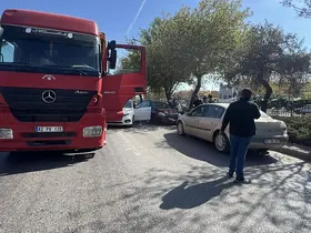 Ters yolda gidip zincirleme kazaya neden olan sürücüden pes dedirten savunma