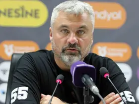 Thomas Reis: "Son paslar ve ortalar bu kadar berbat olursa gol atmak mümkün olmuyor"
