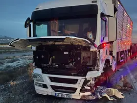 Tır ve otomobilin çarpışmasında 1 kişi yaralandı
