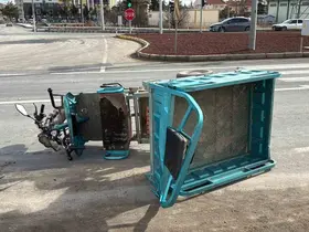 Tırın çarptığı mopette bir kişi öldü, 3 kişi yaralandı

