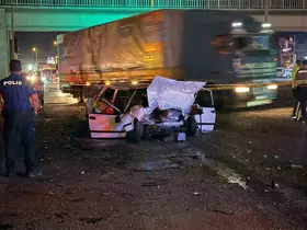 Tofaş, kağıt gibi ezildi: 1 ölü, 3 yaralı
