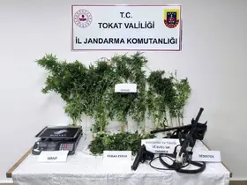 Tokat’ta jandarmadan eş zamanlı uyuşturucu operasyonu: 2 tutuklama
