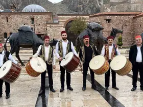 Tokat’ta Ramazan geleneği yaşatılıyor, 21 davulcu sahaya çıkıyor
