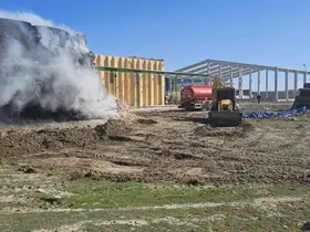 Tonlarca mısır balyası yandı
