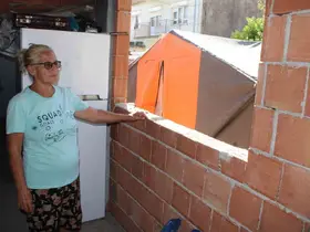 Torunu ve oğlu ile çadırda yaşam mücadelesi veriyor
