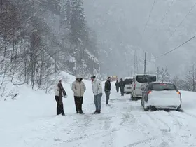 Trabzon-Bayburt karayolu Tilkibeli mevkiinde çığ
