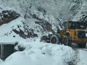 Trabzon’da 24 mahalle yolu kar nedeniyle ulaşıma kapandı
