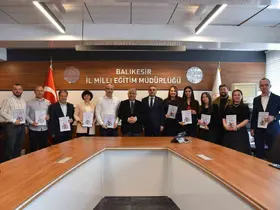 Trafik Güvenliği ders kitabı öğrencilerle buluştu
