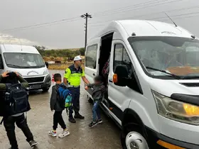 Trafik jandarması okul servisi denetimine başladı
