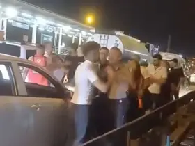 Trafikte yol verme kavgası: 2 kişi gözaltına alındı
