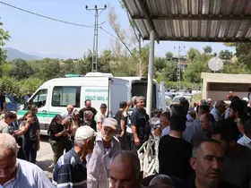 Traktör kazasında hayatını kaybeden muhtar dualarla son yolculuğuna uğurlandı
