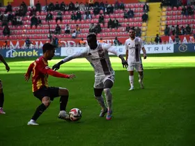 Trendyol Süper Lig: Kayserispor: 0 - Gaziantep FK: 2 (İlk yarı)
