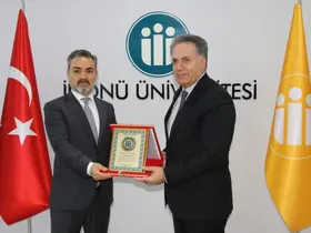 TÜBA-TESEP Ödüllü Prof. Dr. Orhan Yazıcı’ya plaket takdim edildi
