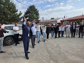 TÜDKİYEB genel başkanı seçildi: Ayağının tozuyla geldiği memleketi Tokat’ta zaferini halayla kutladı
