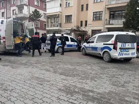 Tüfeğini temizlerken kazara kendini vurdu