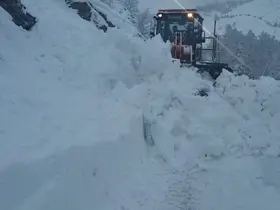 Tunceli-Ovacık yolunda çığ: Ulaşım kısa sürede yeniden sağlandı
