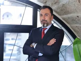 Türkiye’de altın rekor kırarken, gümüş yeni yatırım aracı haline geldi

