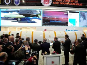 Türkiye’nin bugüne kadar ürettiği en büyük füzesi YILDIRIMHAN ilk kez sergilendi
