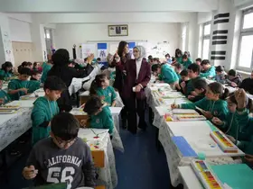 Tuval başında umut: Erzincanlı çocuklar sanatla buluştu
