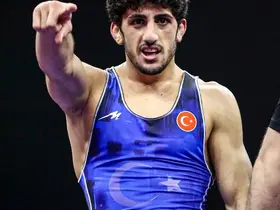 U23 Avrupa Şampiyonası’nda Azat Sarıyar’dan bronz madalya
