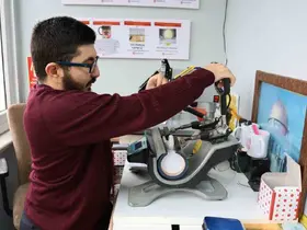 Ümraniye Belediyesi’nden hayata değer katan destek: Enes’in azim dolu hikayesi
