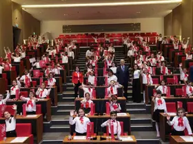 Ümraniye’de verilen söz tutuldu: 120 öğrenci tablet sahibi oldu
