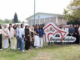 Üniversiteliler sahada sosyal hizmet eğitimi aldı
