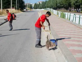 Uşak Belediyesi çevre kirliğine izin vermiyor
