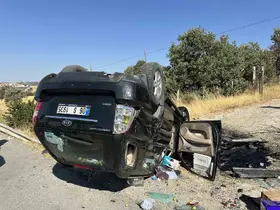 Uşak’ta takla atan otomobilin sürücüsü hayatını kaybetti
