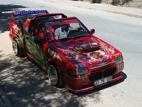Ustalığını hayaline yansıttı, aracını Şimşek McQueen'e çevirdi