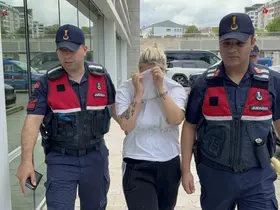 Uyuşturucu suçundan hapis cezası olan kadın yakalandı
